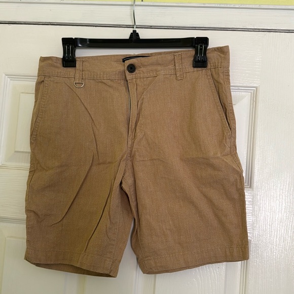 MEN’s Forever21 9” khaki short in size 29 - Picture 1 of 4
